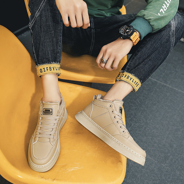 Műbőrből készült férfi bokacsizma meleg béléssel