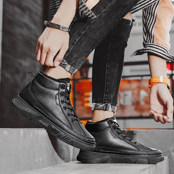 Férfi bőr tornacipő fűzővel és meleg béléssel