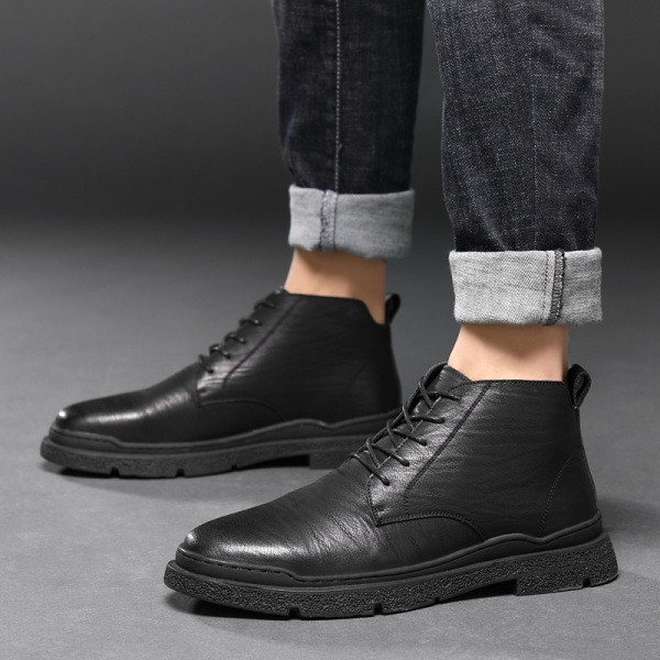 Férfi fűzős bőrcsizma