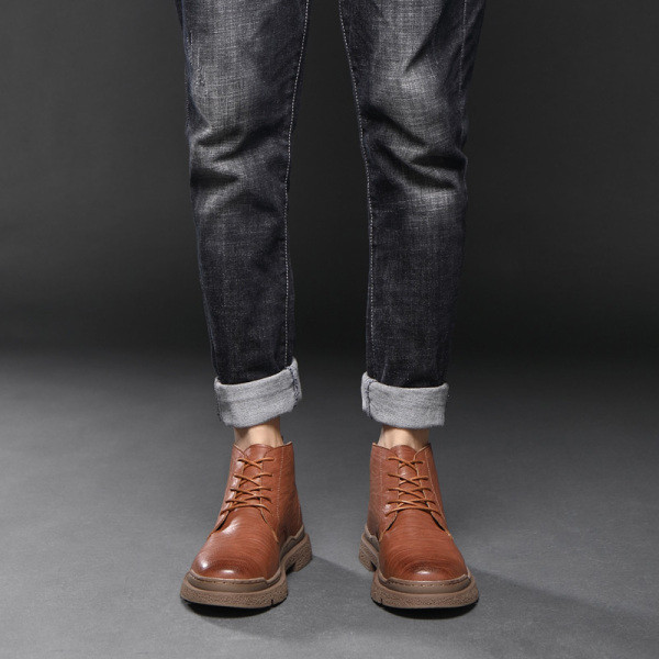 Férfi fűzős bőrcsizma