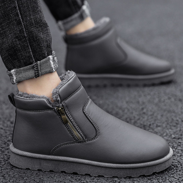 Férfi bőrcsizma cipzárral és meleg béléssel