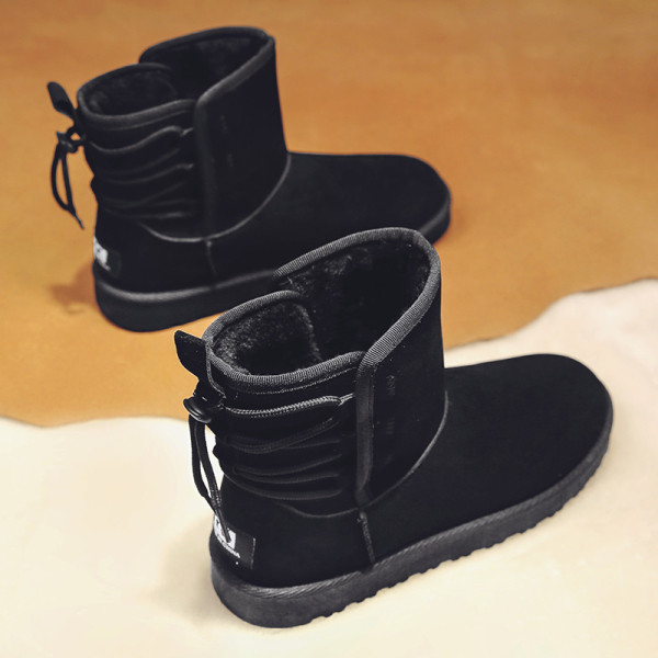 Téli férfi csizma fűzővel és meleg béléssel