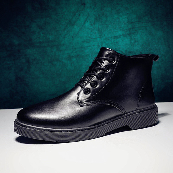 Férfi aktuális téli cipő eco bőrből, sima modell