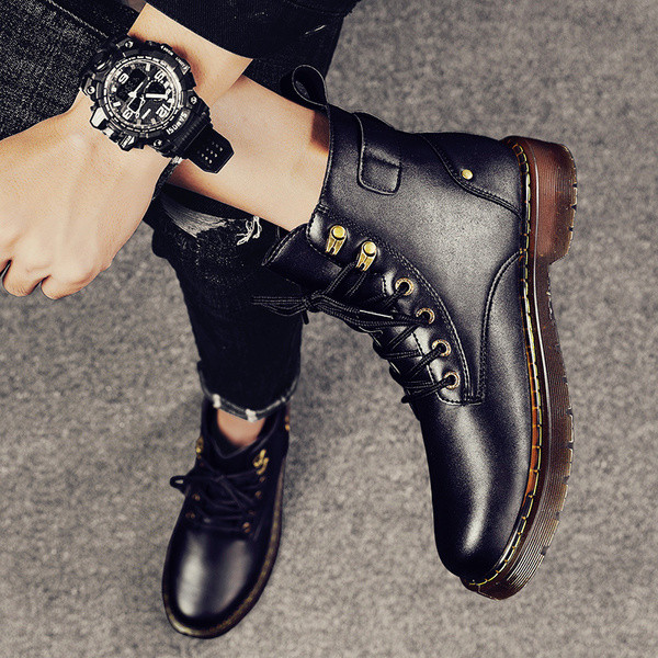 Stílusos, fűzős férfi téli cipő műbőrből