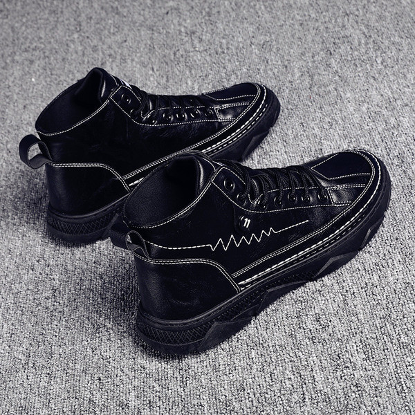 Eko bőrből készült, lapos talpú férfi aktuális cipő