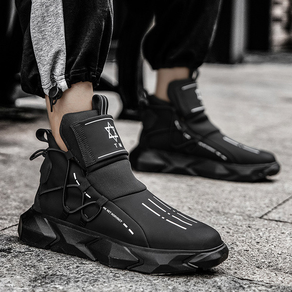 Modern férfi téli tornacipő fűzős
