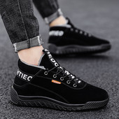 Férfi meleg cipő fűzővel és felirattal