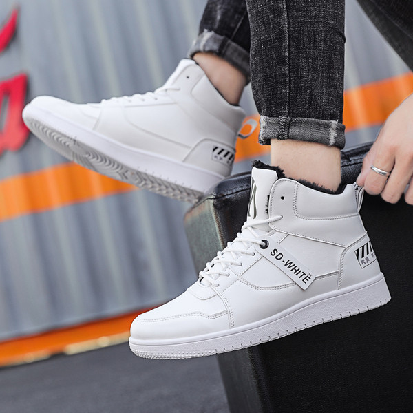 Bokáig érő férfi bőr tornacipő béléssel