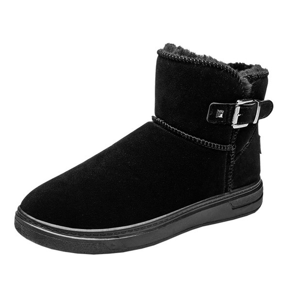 Aktuális férfi csizma lapos talppal és csatokkal