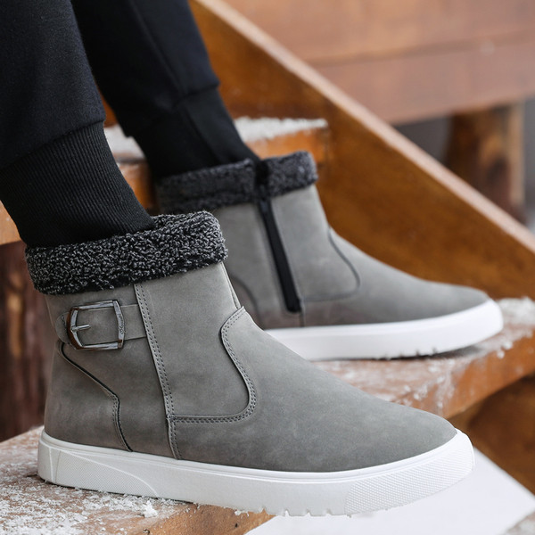 Férfi csizma meleg béléssel és csattal