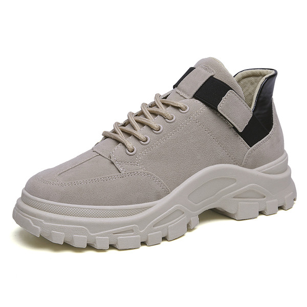 Alkalmi férfi téli cipő durva talppal és fűzővel