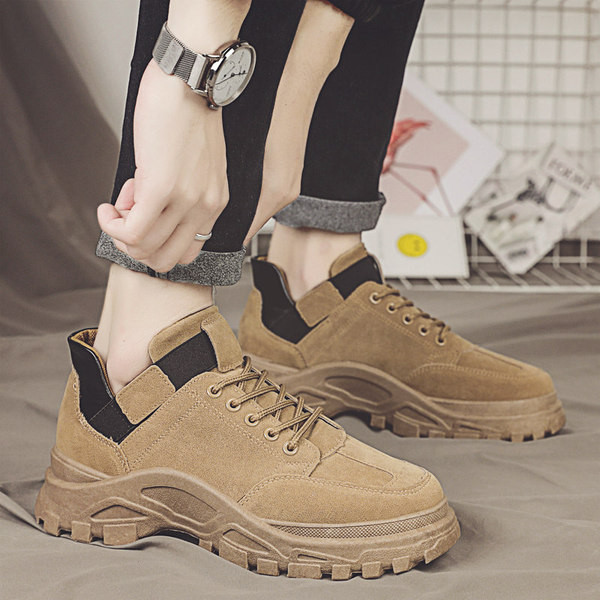 Alkalmi férfi téli cipő durva talppal és fűzővel