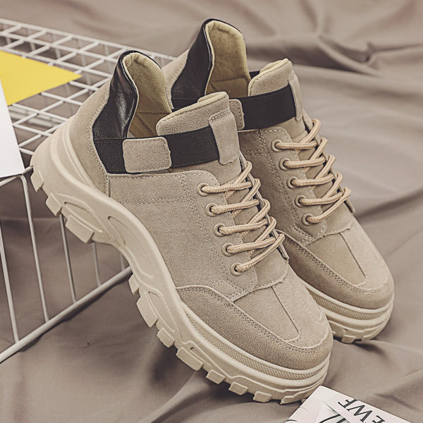 Alkalmi férfi téli cipő durva talppal és fűzővel