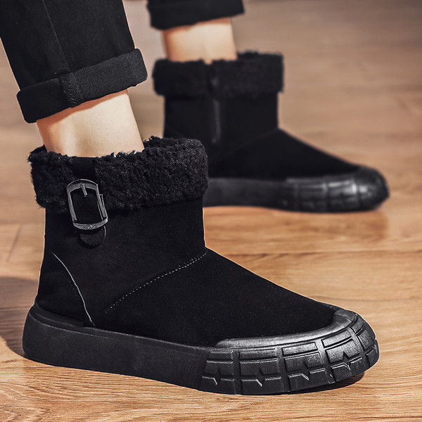Aktuális férfi csizma csattal és meleg béléssel