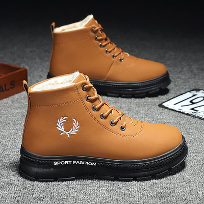 Téli férfi csizma meleg béléssel és hímzéssel