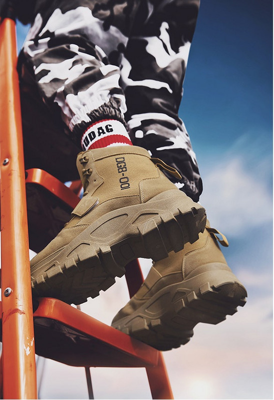 Alkalmi férfi téli cipő durva talppal és fűzővel