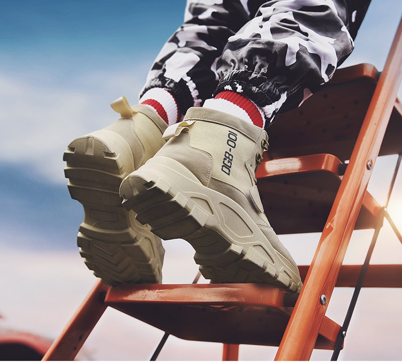 Alkalmi férfi téli cipő durva talppal és fűzővel