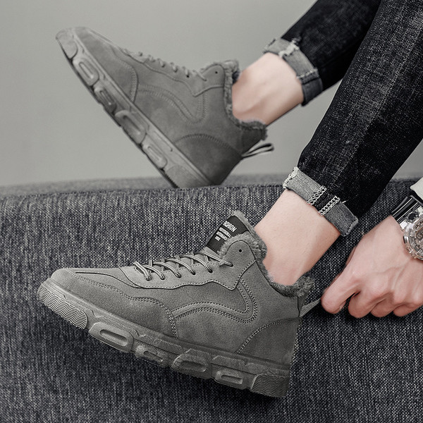 Férfi velúr tornacipő fűzővel és béléssel