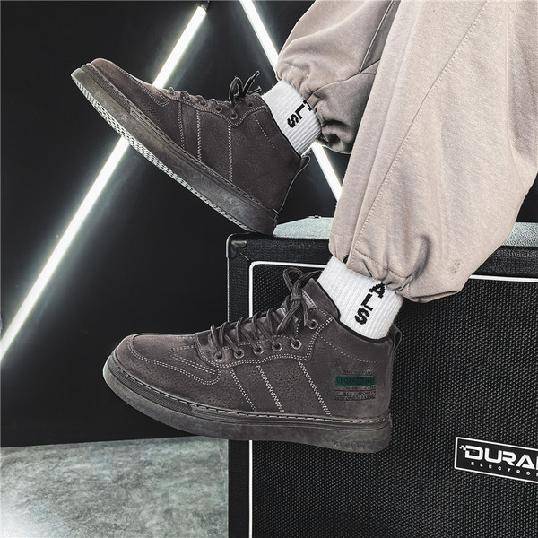 Alkalmi velúr tornacipő béléssel