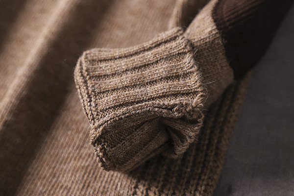 Kötött férfi pulóver ovális nyakkivágással