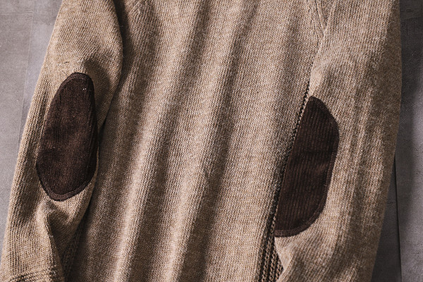 Kötött férfi pulóver ovális nyakkivágással