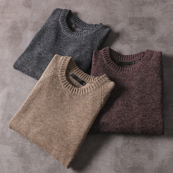 Kötött férfi pulóver ovális nyakkivágással