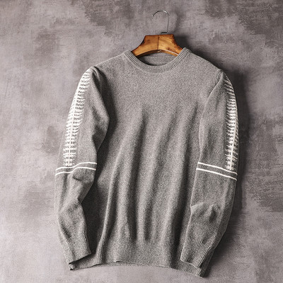 Meleg férfi gyapjú pulóver ovális nyakkivágással