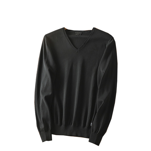 Vékony kötött férfi pulóver spitz nyakkivágással