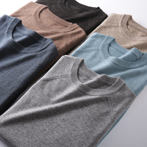 Puha férfi téli pulóver ovális nyakkivágással