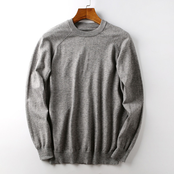 Puha férfi téli pulóver ovális nyakkivágással