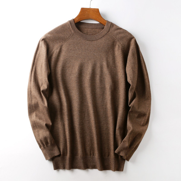 Puha férfi téli pulóver ovális nyakkivágással