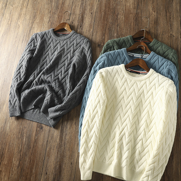 Kötött férfi pulóver ovális nyakkivágással