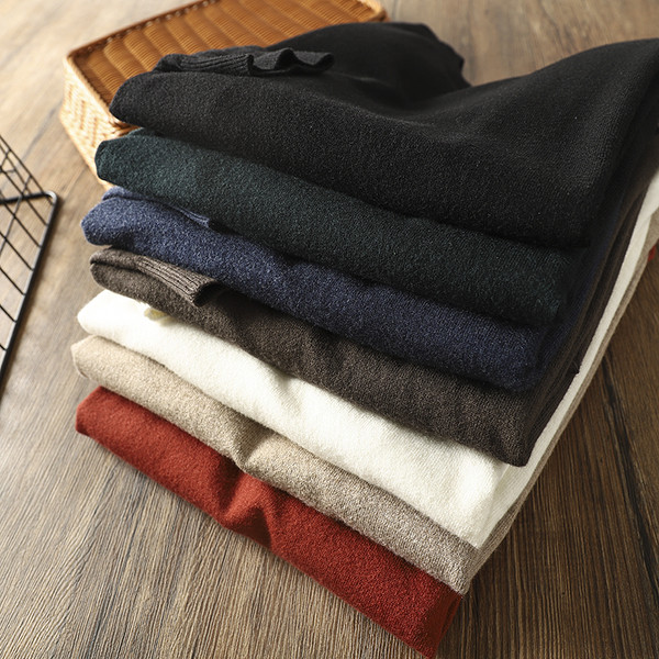 Alkalmi férfi pulóver vékony kötésből