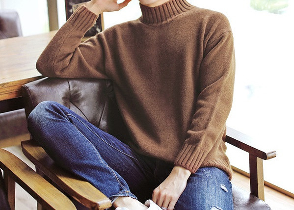 Modern férfi pulóver sima modell