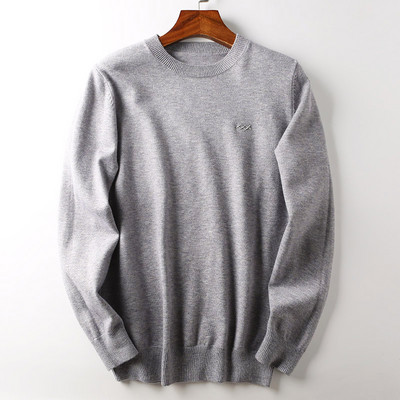 Vékony kötésből készült őszi-téli férfi pulóver