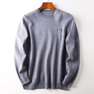 Vékony kötésből készült őszi-téli férfi pulóver