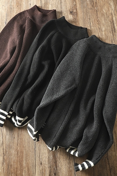 Férfi téli pulóver alacsony pólógallérral