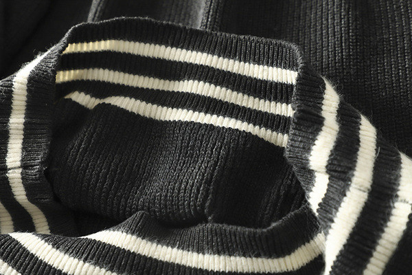 Férfi téli pulóver alacsony pólógallérral