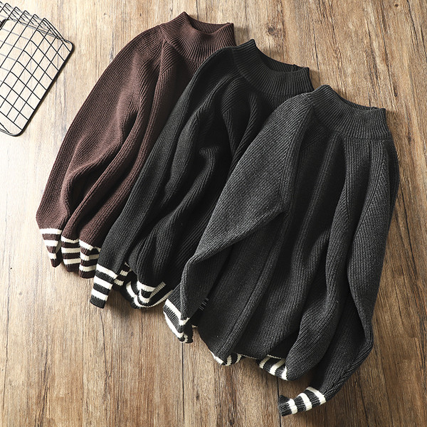 Férfi téli pulóver alacsony pólógallérral