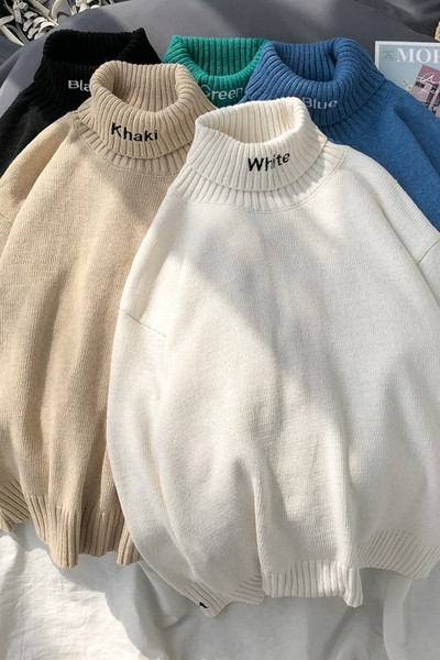 Alkalmi férfi pulóver pólógallérral és hímzéssel