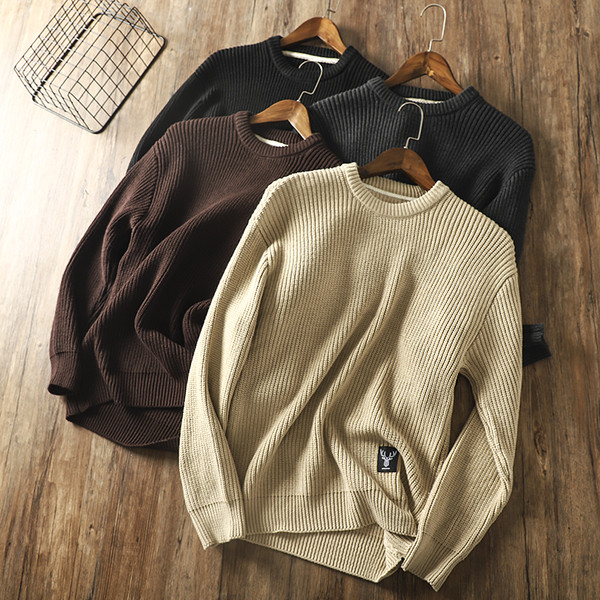 Alkalmi férfi dáma emblémával