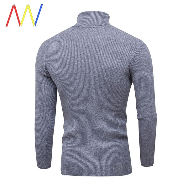 Pripijeni muški pulover sa špic izrezom ili polo ovratnikom