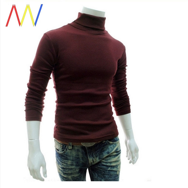 Vékony kötésből készült, testhezálló férfi póló