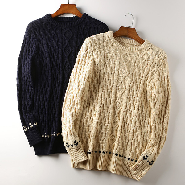 Meeste paks kootud ümara kaelusega kampsun