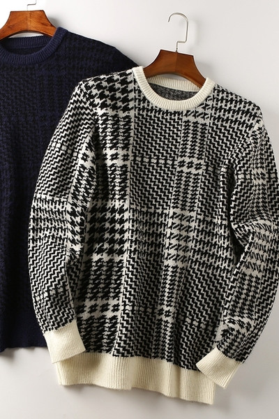 Moderan muški džemper s uzorkom i dugim rukavima