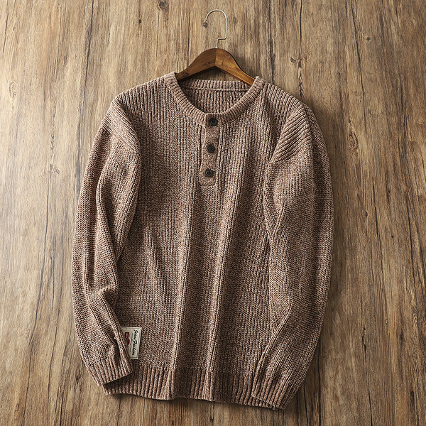 Vastag férfi téli pulóver gombokkal