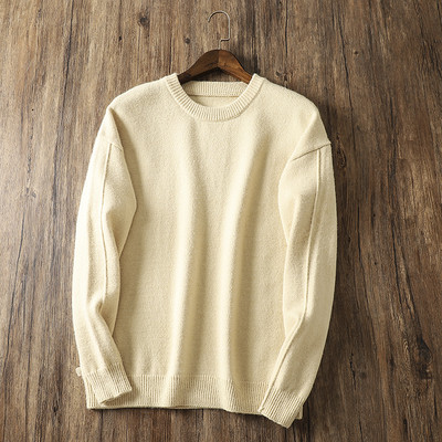 Pehelyszínű férfi téli pulóver kerek nyakkivágással