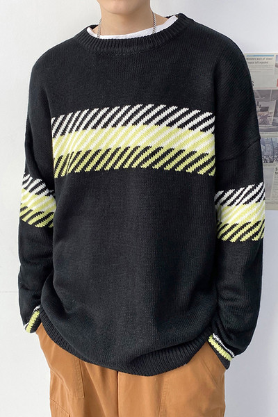 Alkalmi férfi pulóver ovális nyakkivágással és hosszú ujjal