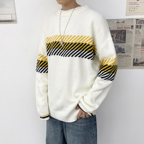 Alkalmi férfi pulóver ovális nyakkivágással és hosszú ujjal