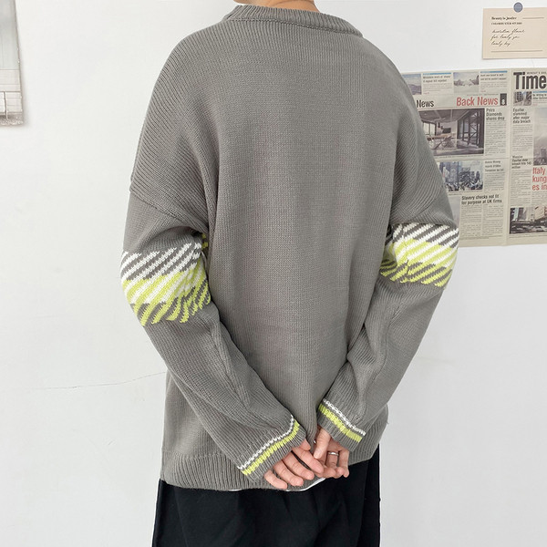 Alkalmi férfi pulóver ovális nyakkivágással és hosszú ujjal